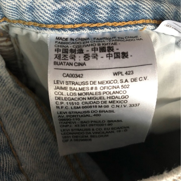 Levi’s Distressed Ankle Jeans Light Wash Women’s Size 29 - Picture 12 of 14